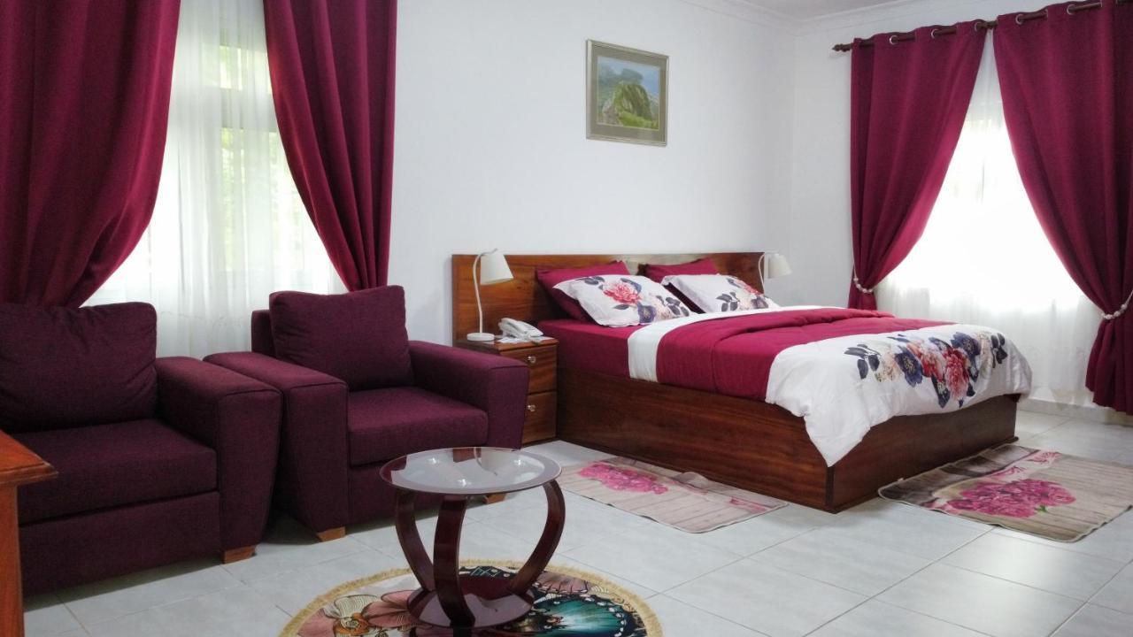 Charlestina Beach Resort Ampeni Esterno foto