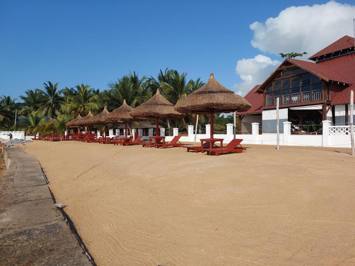 Charlestina Beach Resort Ampeni Esterno foto