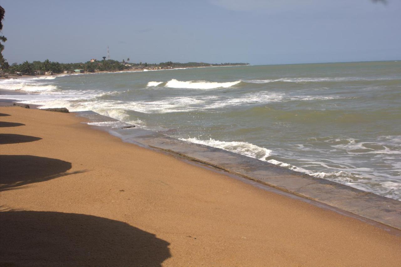 Charlestina Beach Resort Ampeni Esterno foto