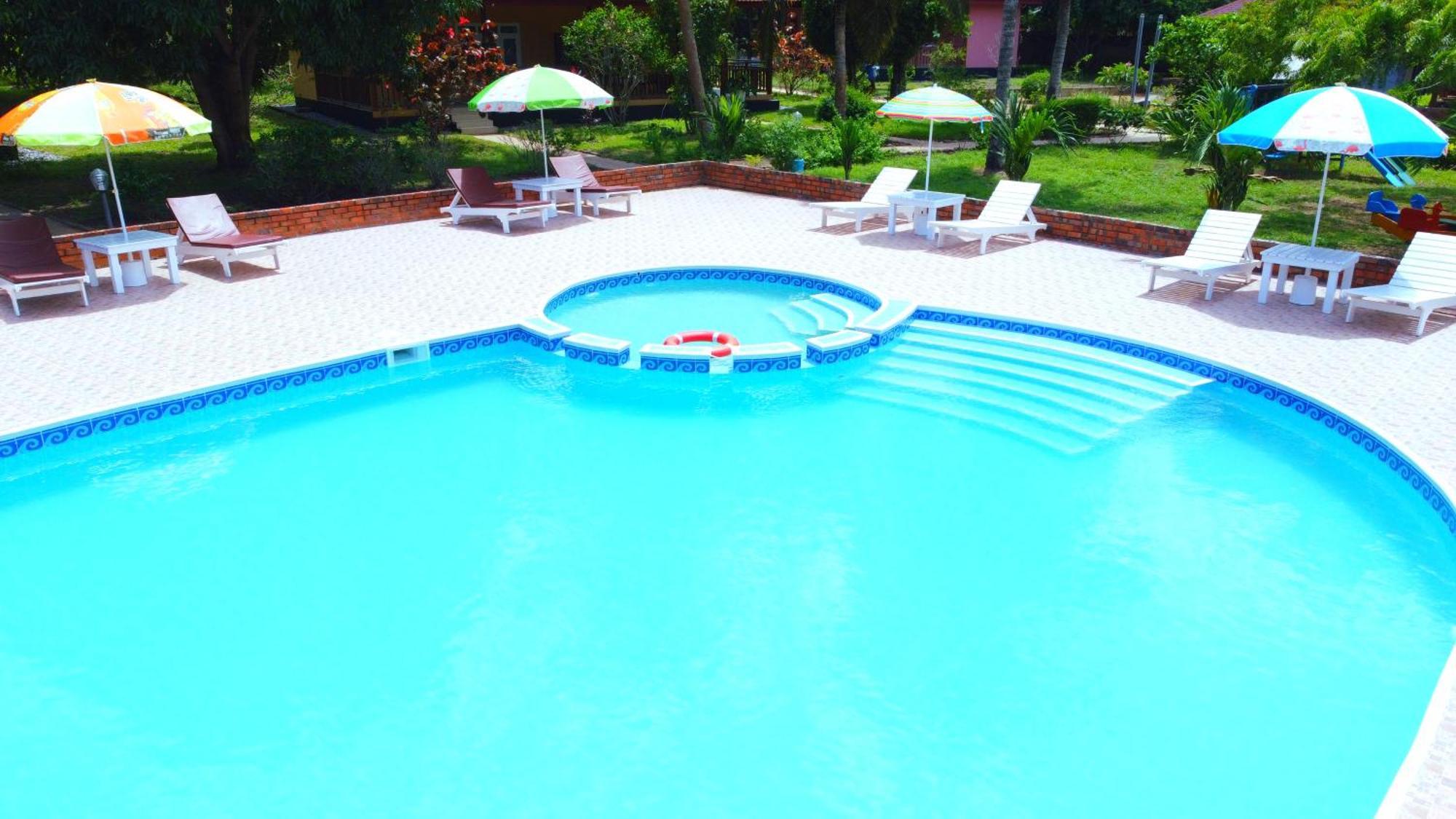 Charlestina Beach Resort Ampeni Esterno foto